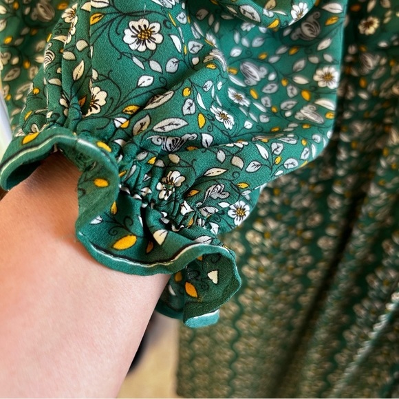 Max Studio Green Ditsy Floral Midi Dress Size Medium - Picture 8 of 13